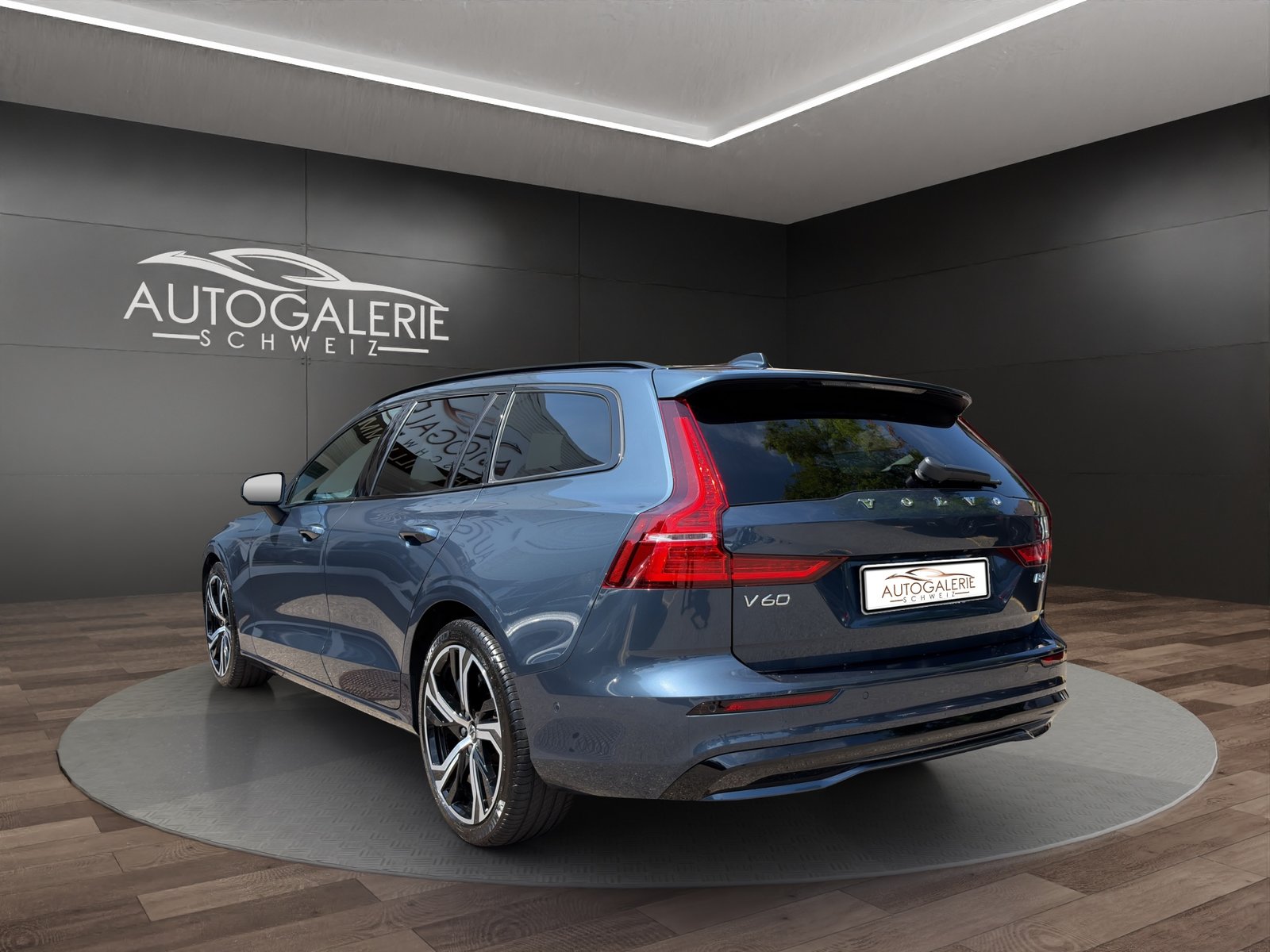 VOLVO V60 B4 Benzin Mild Hybrid Ultra Dark DCT Sitzklima B, Hybride Leggero Benzina/Elettrica, Occasioni / Usate, Automatico - 3