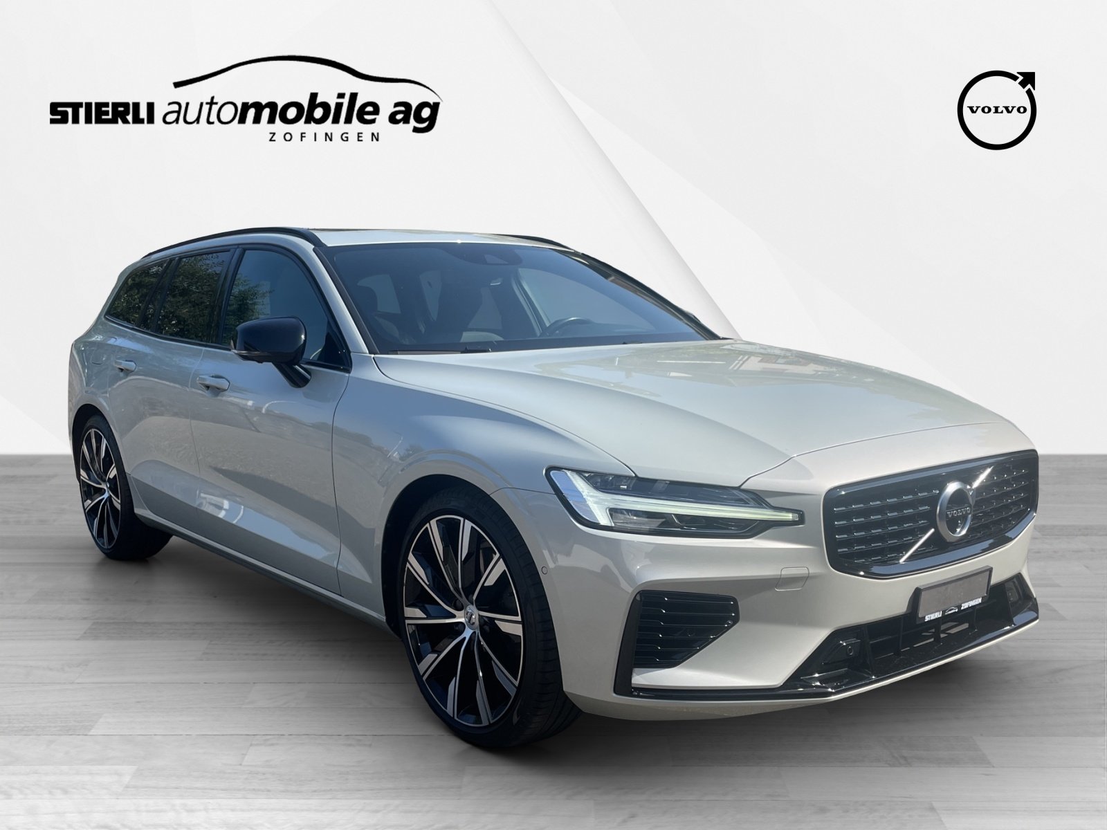 VOLVO V60 2.0 T6 TE R-Design eAWD, Plug-in-Hybrid Benzin/Elektro, Occasion / Gebraucht, Automatik - 3