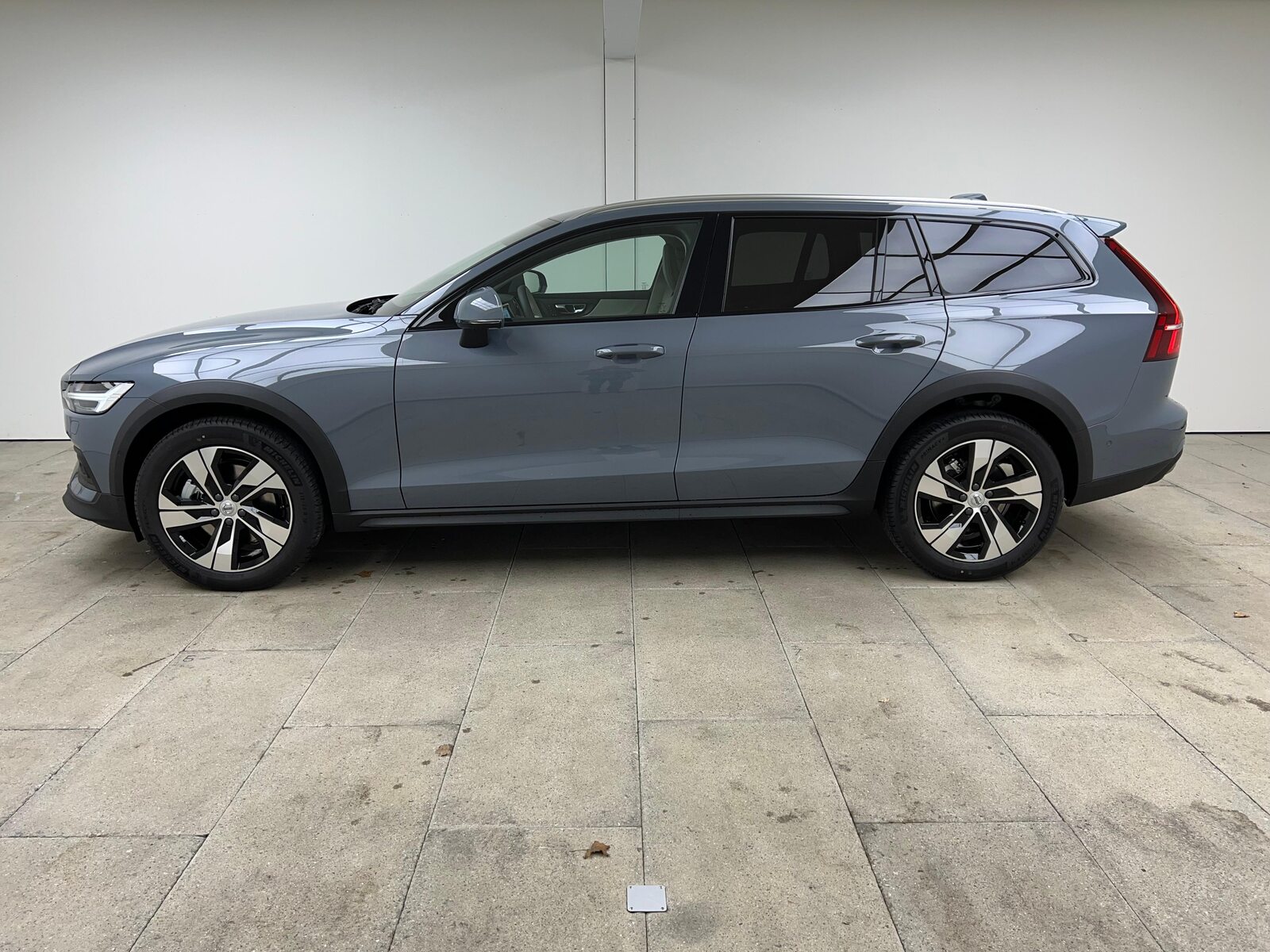VOLVO V60 Cross Country 2.0 B4 Ultimate AWD, Hybride Léger Diesel/Électricité, Occasion / Utilisé, Automatique - 3
