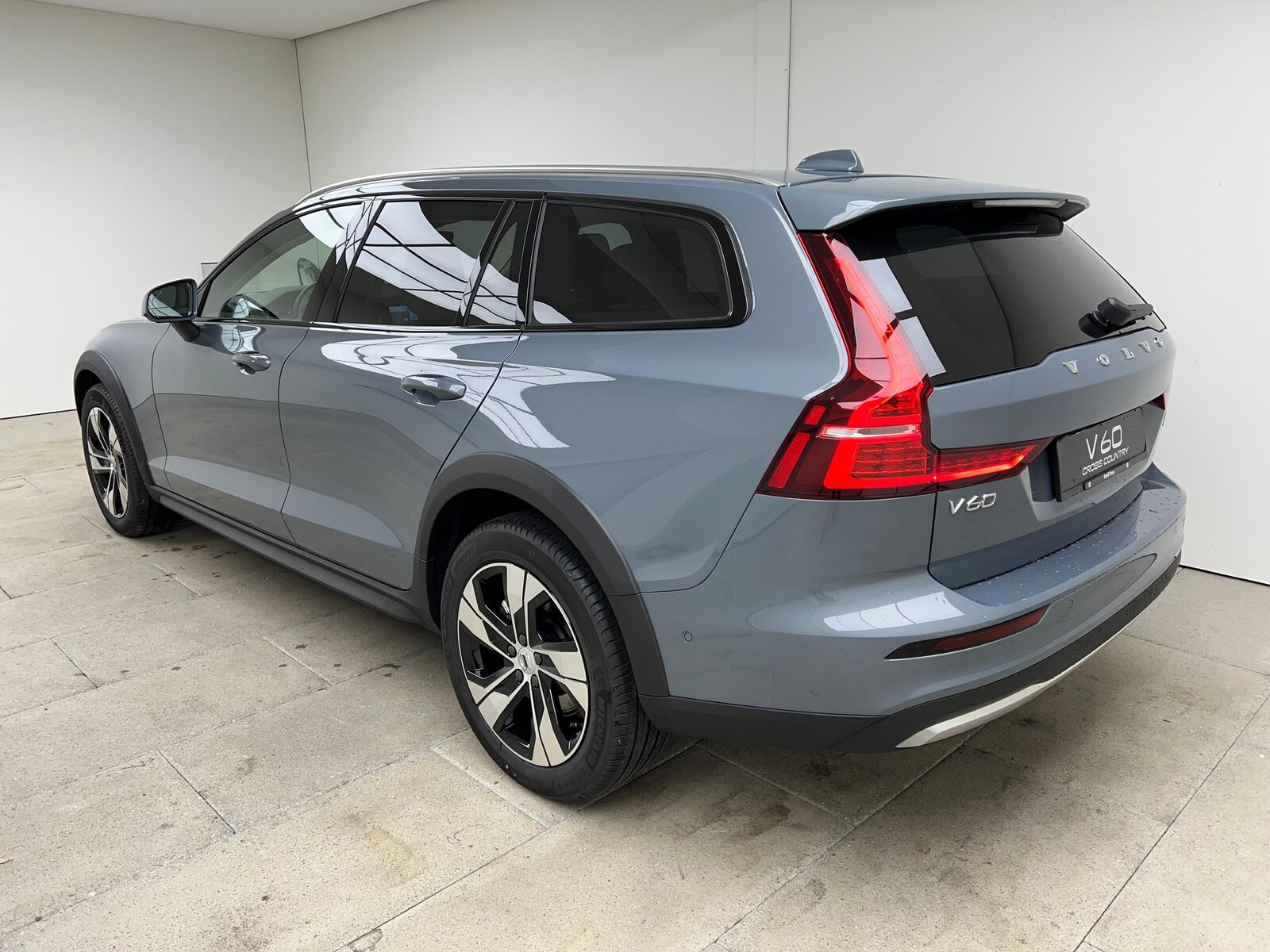 VOLVO V60 Cross Country 2.0 B4 Ultimate AWD, Hybride Léger Diesel/Électricité, Occasion / Utilisé, Automatique - 4