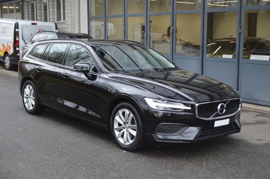 VOLVO V60 B3 Benzin Mild Hybrid Momentum Light Geartronic