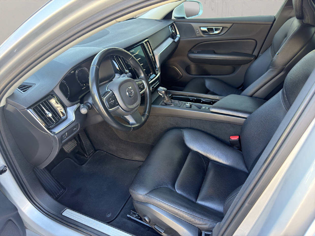 VOLVO V60 2.0 T6 Momentum AWD, Benzina, Occasioni / Usate, Automatico - 4