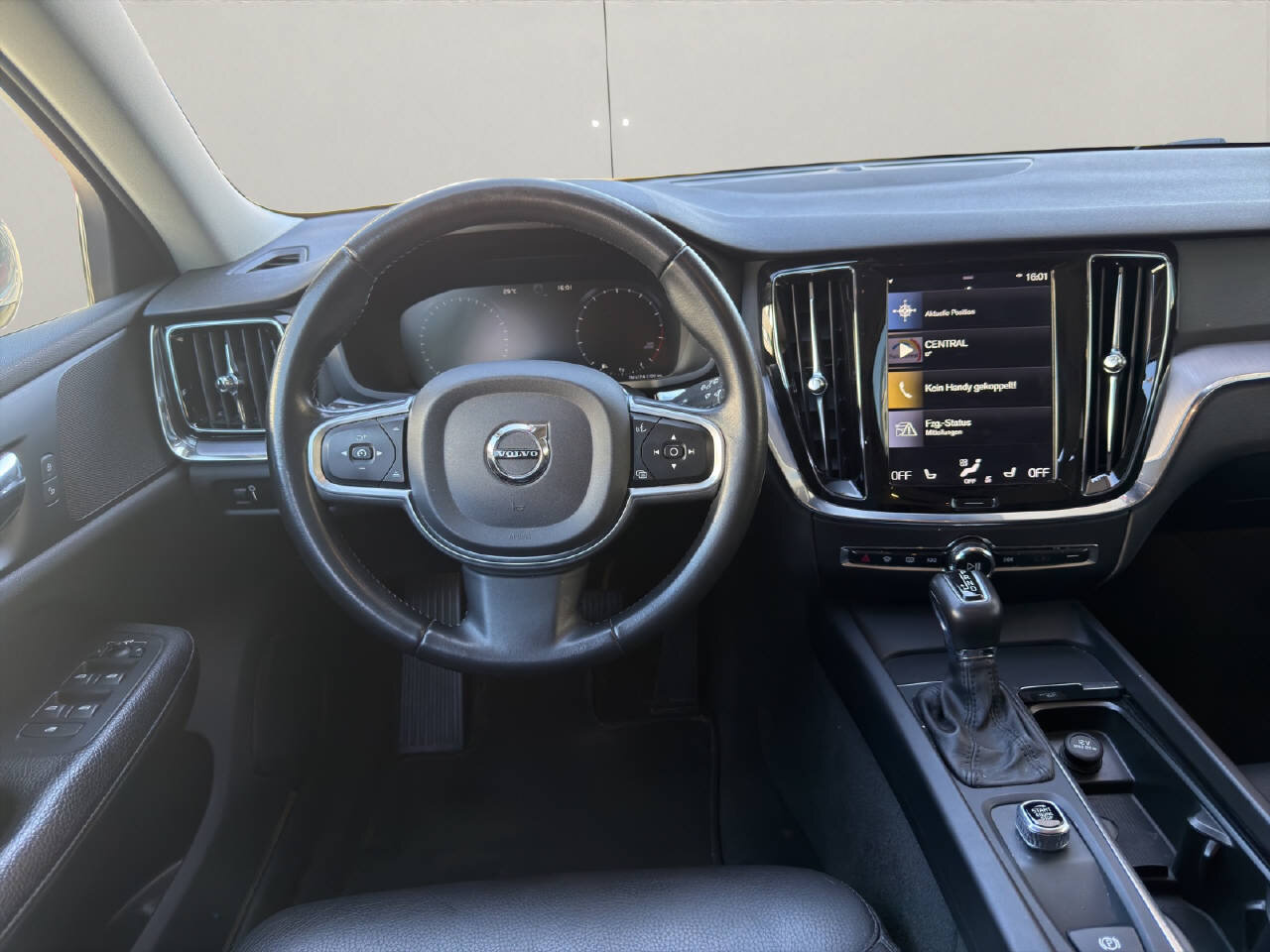 VOLVO V60 2.0 T6 Momentum AWD, Benzina, Occasioni / Usate, Automatico - 5