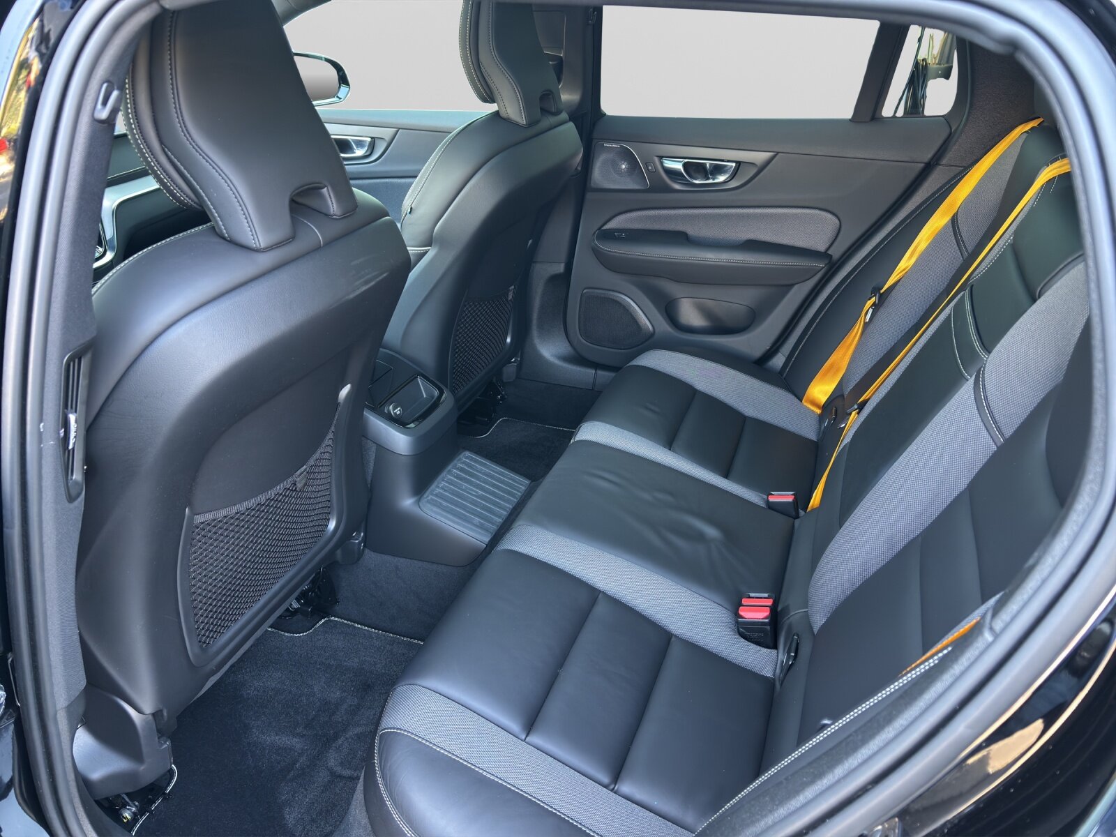 VOLVO V60 2.0 T8 TE Polestar eAWD, Plug-in-Hybrid Benzin/Elektro, Occasion / Gebraucht, Automatik - 5