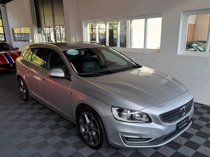 VOLVO V60 D2 OceanRace Geartronic, Diesel, Second hand / Used, Automatic