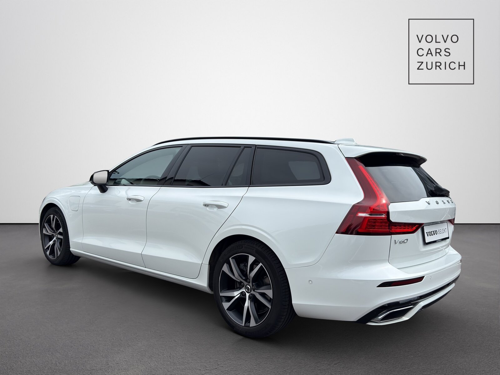 VOLVO V60 2.0 T8 TE R-Design eAWD, Plug-in-Hybrid Petrol/Electric, Second hand / Used, Automatic - 2