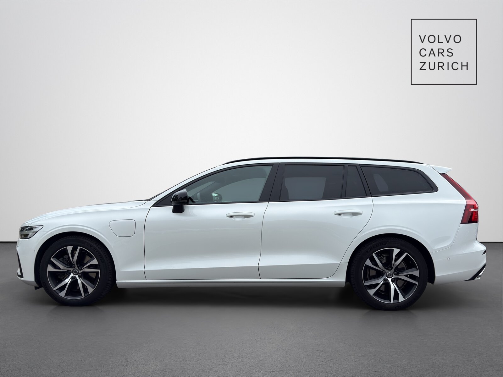 VOLVO V60 2.0 T8 TE R-Design eAWD, Plug-in-Hybrid Petrol/Electric, Second hand / Used, Automatic - 3