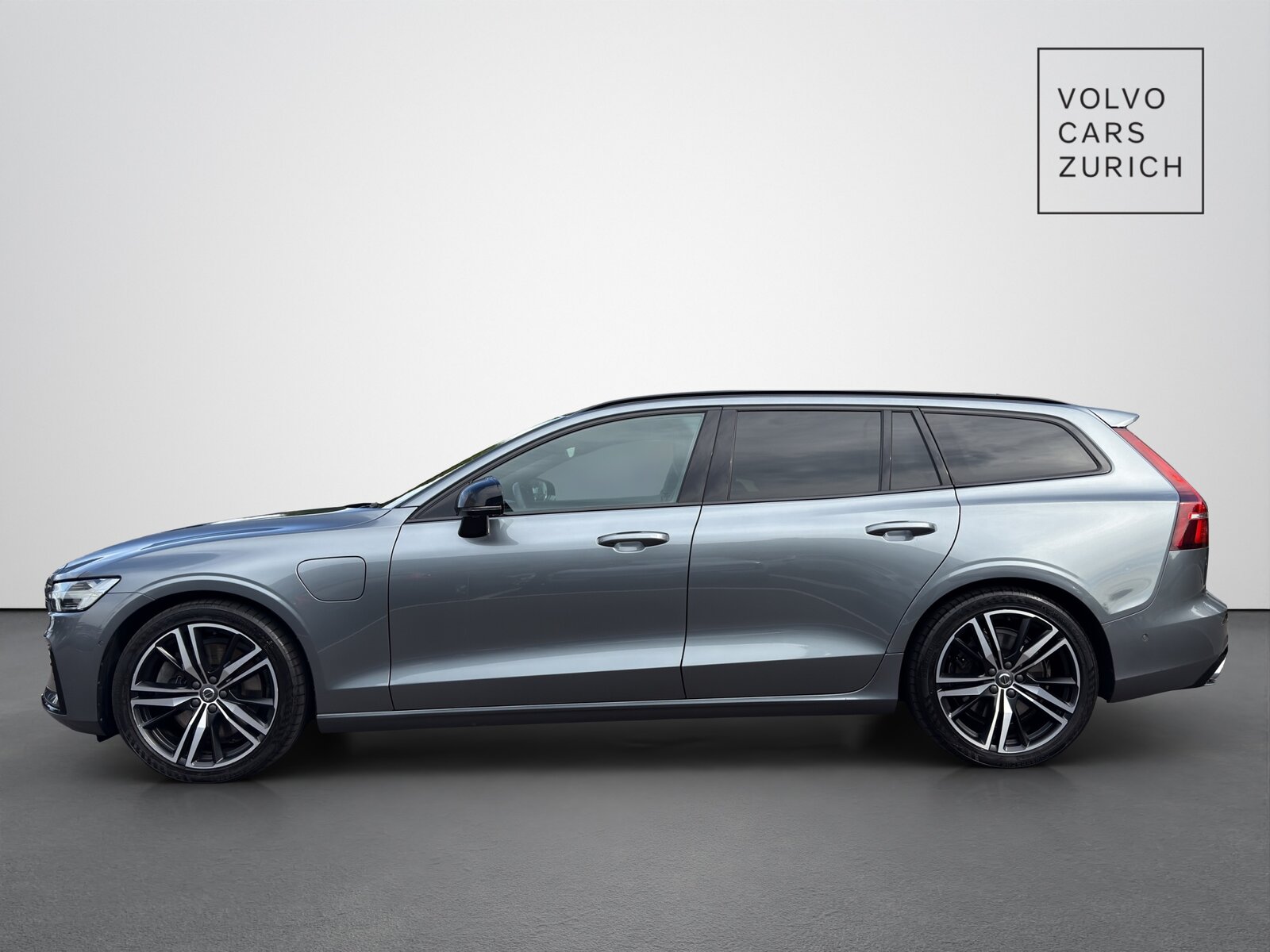 VOLVO V60 2.0 T6 TE R-Design eAWD, Plug-in-Hybrid Petrol/Electric, Second hand / Used, Automatic - 3