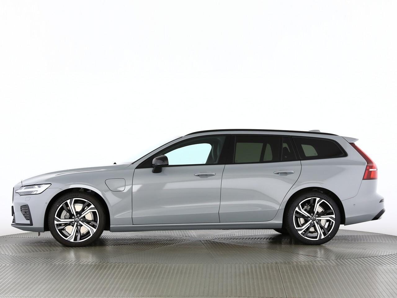 VOLVO V60 2.0 T6 TE Ultra Dark eAWD, Plug-in-Hybrid Benzin/Elektro, Occasion / Gebraucht, Automatik - 2