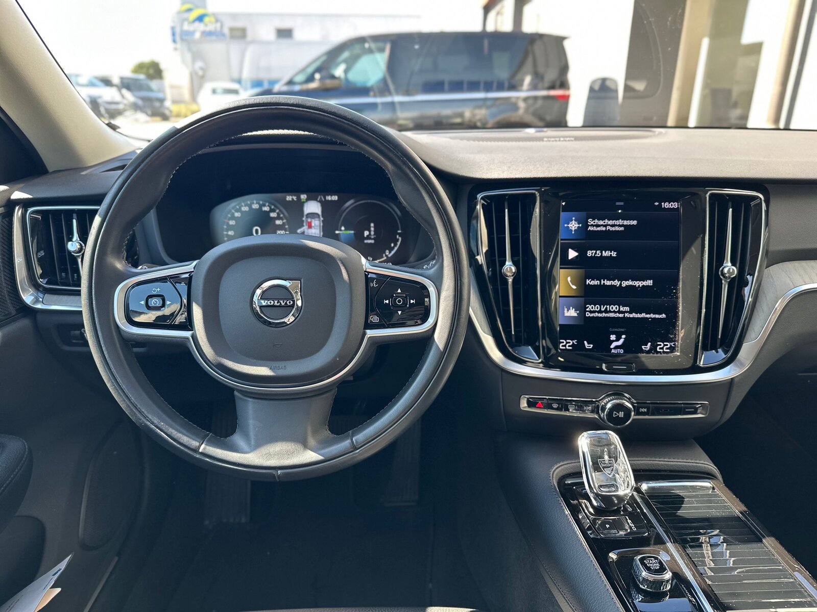 VOLVO V60 T6 eAWD Twin Engine Inscription Geartronic, Plug-in-Hybrid Benzin/Elektro, Occasion / Gebraucht, Automatik - 7
