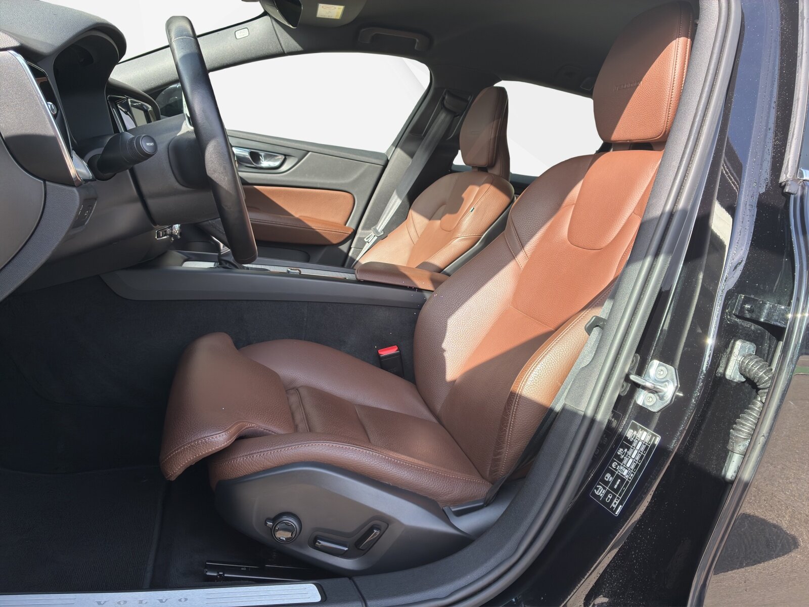 VOLVO V60 2.0 T5 Inscription, Essence, Occasion / Utilisé, Automatique - 7