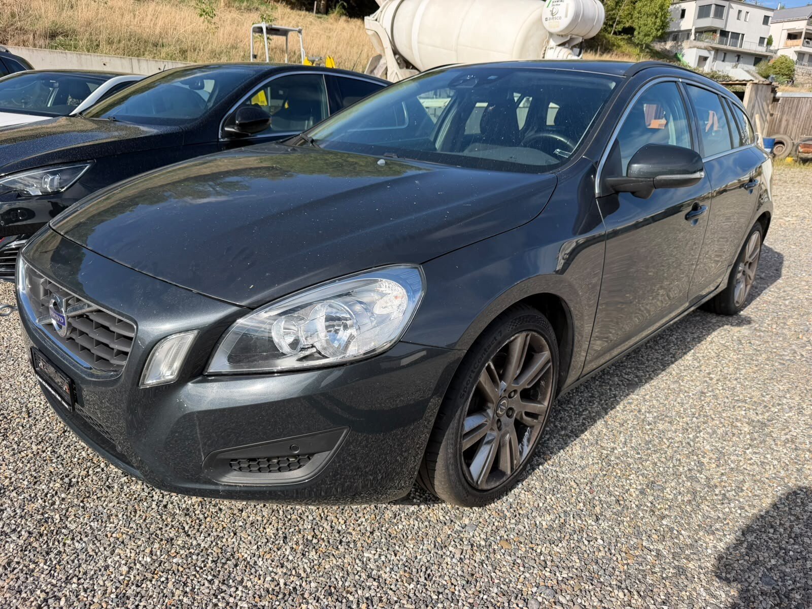 VOLVO V60 D5 AWD Momentum Geartronic