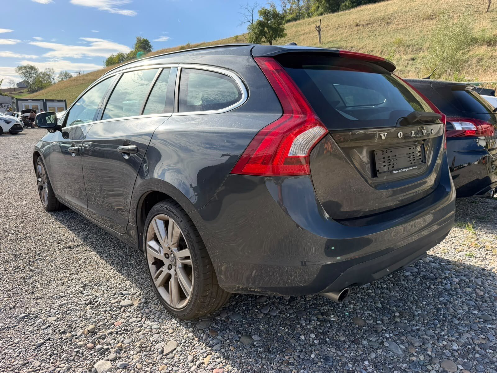 VOLVO V60 D5 AWD Momentum Geartronic, Diesel, Occasion / Utilisé, Automatique - 3
