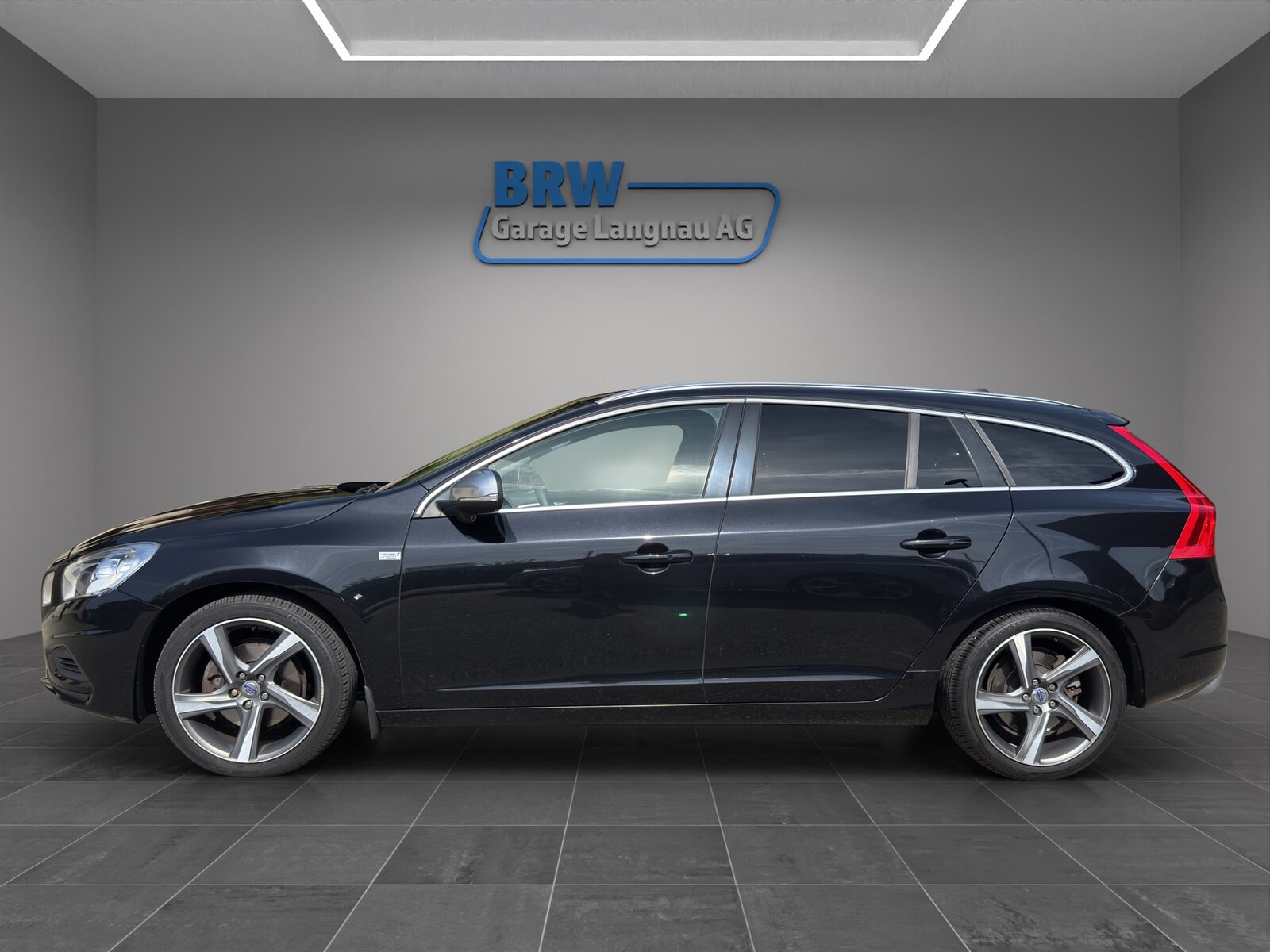 VOLVO V60 T4 R-Design Powershift, Benzin, Occasion / Gebraucht, Automatik - 2