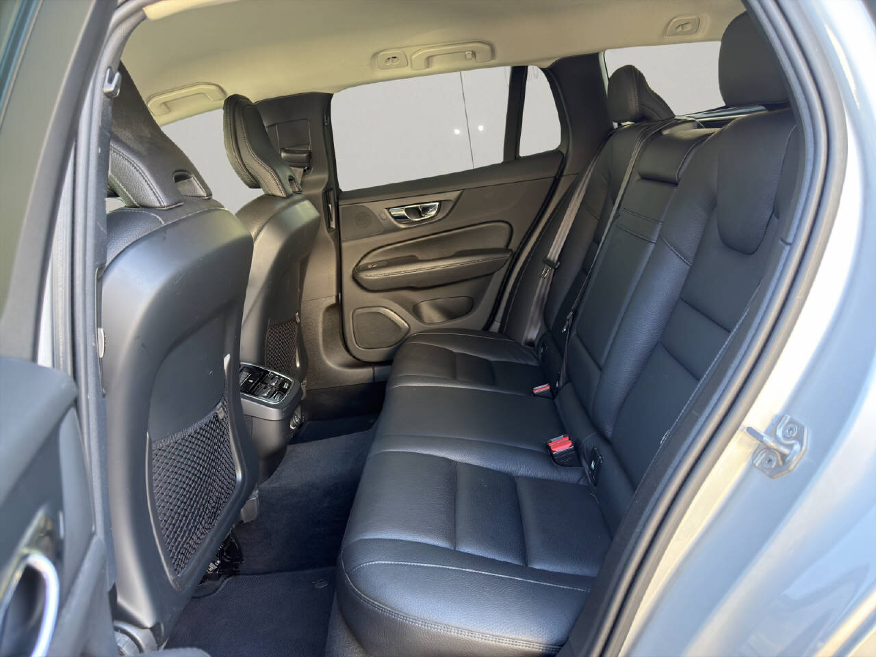 VOLVO V60 2.0 T6 Inscription AWD, Benzin, Occasion / Gebraucht, Automatik - 5