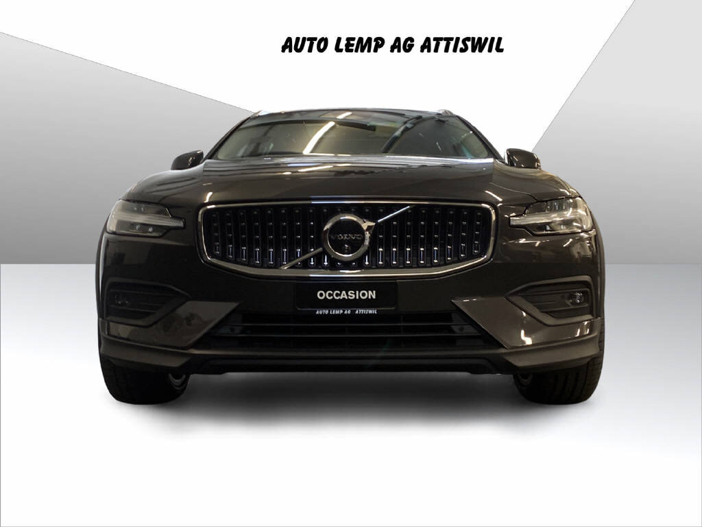 VOLVO V60 Cross Country 2.0 B5 Ultim, Mild-Hybrid Petrol/Electric, Second hand / Used, Automatic - 2