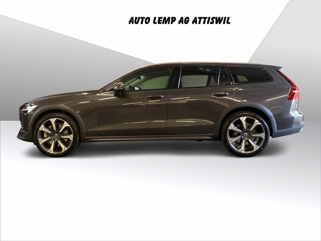 VOLVO V60 Cross Country 2.0 B5 Ultim, Mild-Hybrid Petrol/Electric, Second hand / Used, Automatic - 3