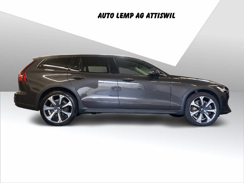 VOLVO V60 Cross Country 2.0 B5 Ultim, Mild-Hybrid Petrol/Electric, Second hand / Used, Automatic - 7