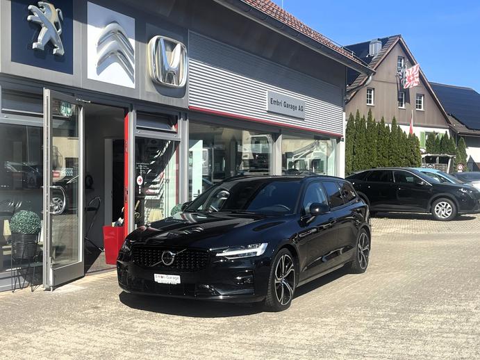 VOLVO V60 B4 Benzin Mild Hybrid Ultra Dark Business DCT, Mild-Hybrid Petrol/Electric, Second hand / Used, Automatic