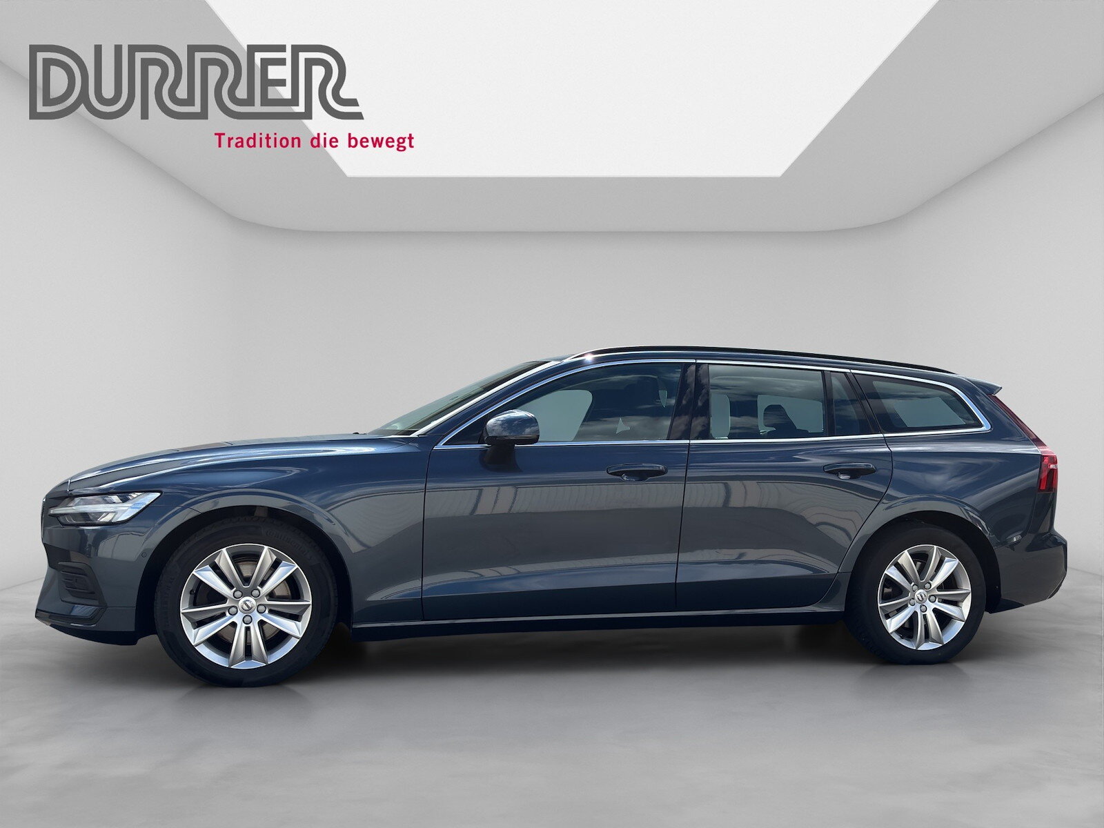 VOLVO V60 2.0 B3 Momentum, Hybride Léger Essence/Électricité, Occasion / Utilisé, Automatique - 2