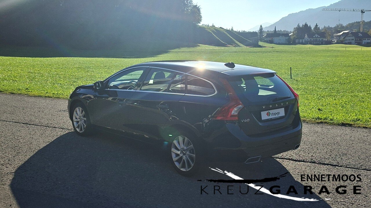 VOLVO V60 D4 AWD Summum Geartronic *praktischer Allrad*, Diesel, Second hand / Used, Automatic - 4