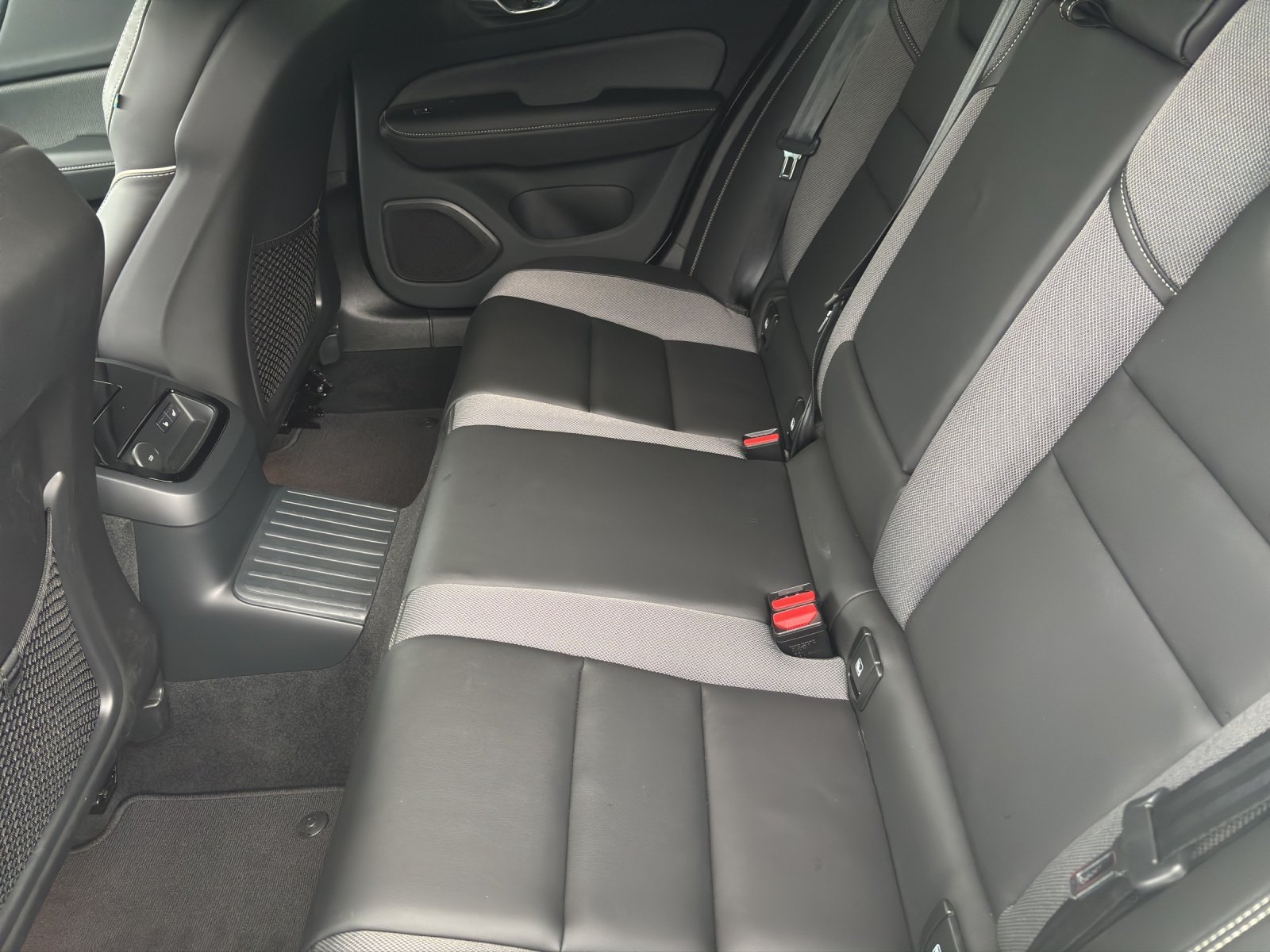 VOLVO V60 2.0 T6 TE Plus Dark eAWD, Plug-in-Hybrid Benzin/Elektro, Vorführwagen, Automatik - 7