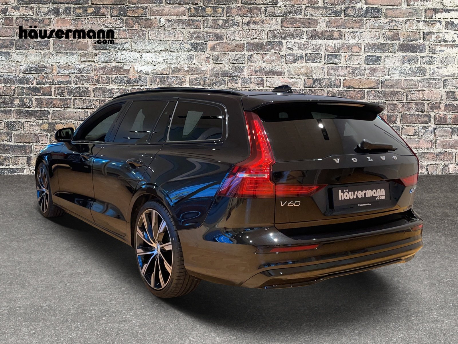 VOLVO V60 2.0 B4 Ultimate Dark, Hybride Leggero Benzina/Elettrica, Auto dimostrativa, Automatico - 3