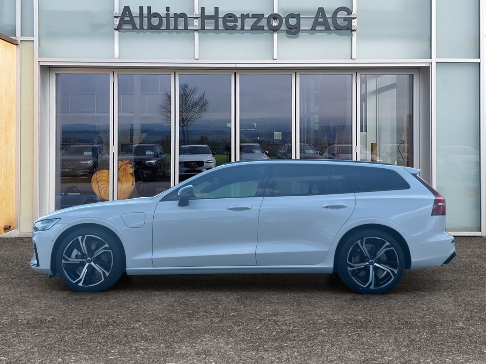 VOLVO V60 2.0 T6 TE Ultra Dark eAWD, Plug-in-Hybrid Benzin/Elektro, Vorführwagen, Automatik - 2