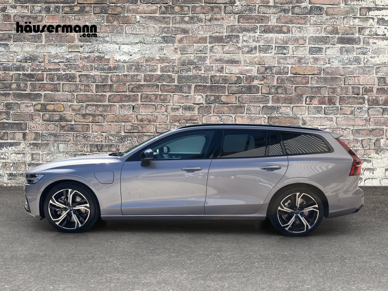 VOLVO V60 2.0 T8 TE Ultra Dark eAWD, Plug-in-Hybrid Benzin/Elektro, Vorführwagen, Automatik - 2