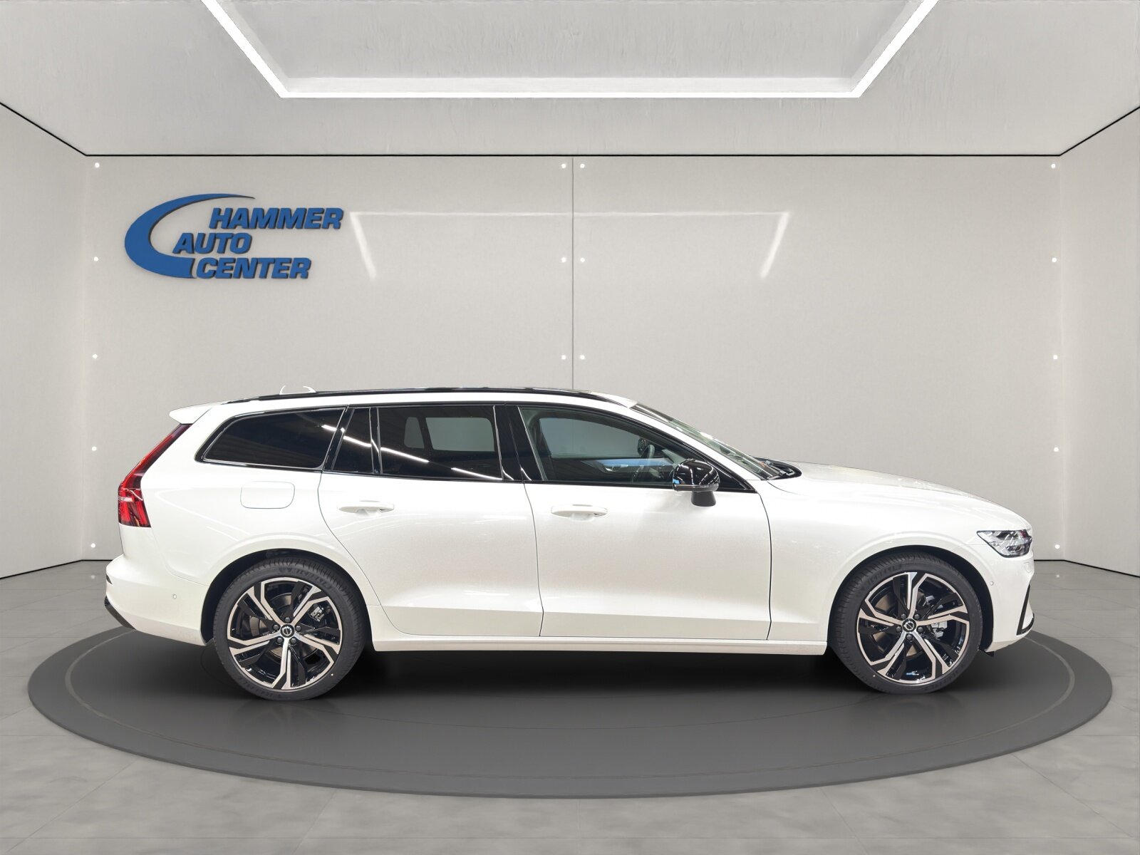 VOLVO V60 2.0 B4 Ultra Dark, Hybride Léger Essence/Électricité, Voiture de démonstration, Automatique - 6