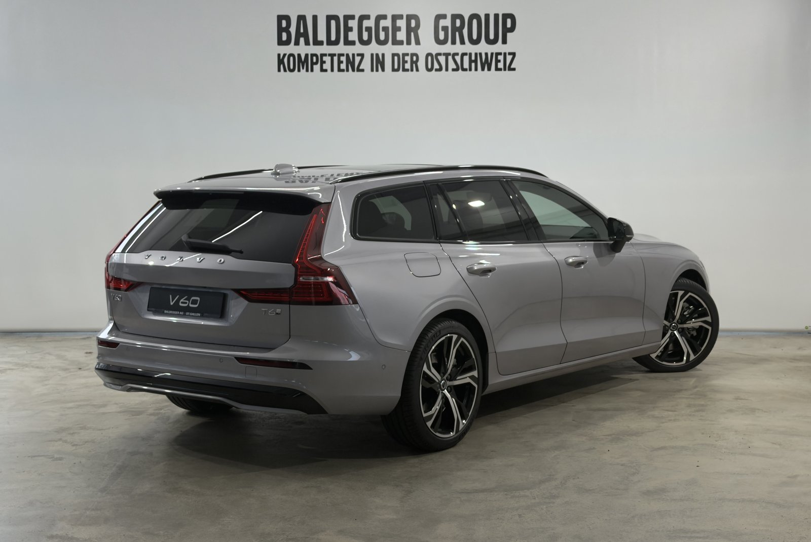 VOLVO V60 2.0 T6 TE Ultra Dark eAWD, Hybride Intégral Essence/Électricité, Voiture de démonstration, Automatique - 3