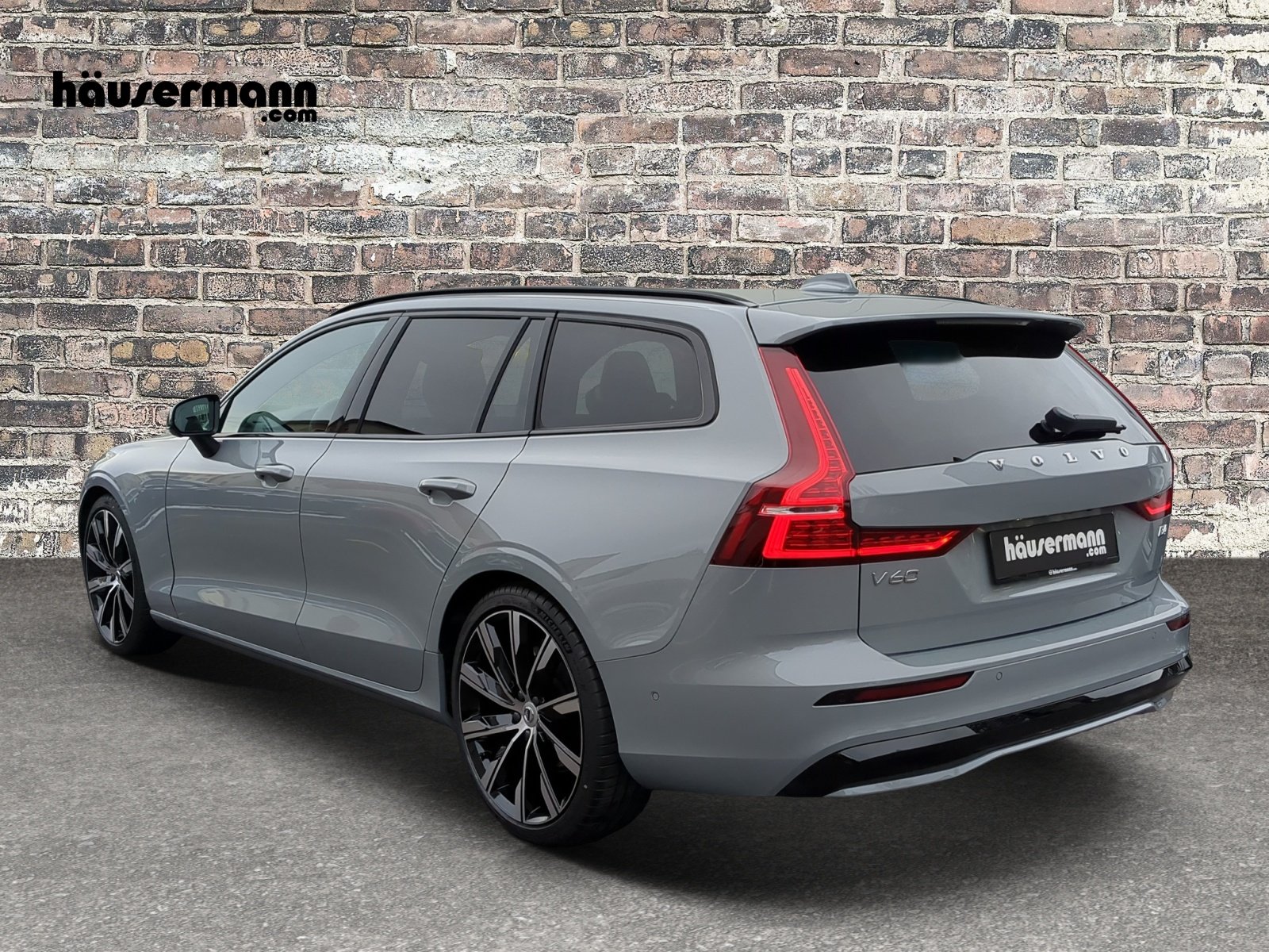 VOLVO V60 2.0 B4 Ultimate Dark, Hybride Leggero Benzina/Elettrica, Auto dimostrativa, Automatico - 3