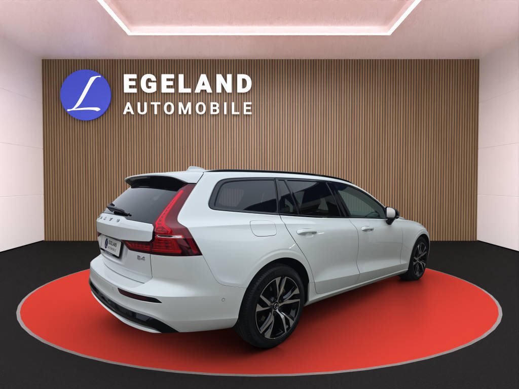 VOLVO V60 2.0 B4 Plus Dark, Mild-Hybrid Benzin/Elektro, Vorführwagen, Automatik - 4