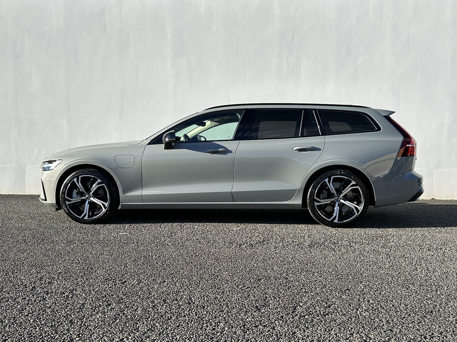 VOLVO V60 2.0 T8 TE Ultra Dark eAWD, Plug-in-Hybrid Benzin/Elektro, Vorführwagen, Automatik - 5