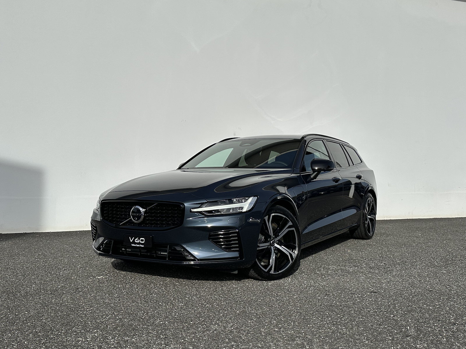VOLVO V60 2.0 T8 TE Ultra Dark eAWD