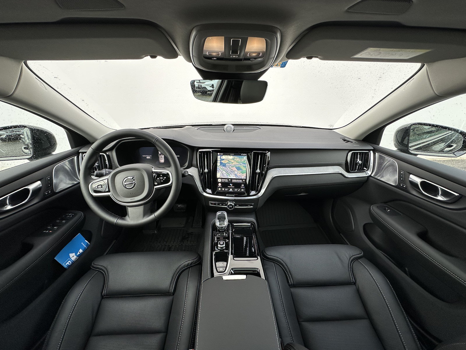 VOLVO V60 2.0 T8 TE Ultra Dark eAWD, Plug-in-Hybrid Petrol/Electric, Ex-demonstrator, Automatic - 7
