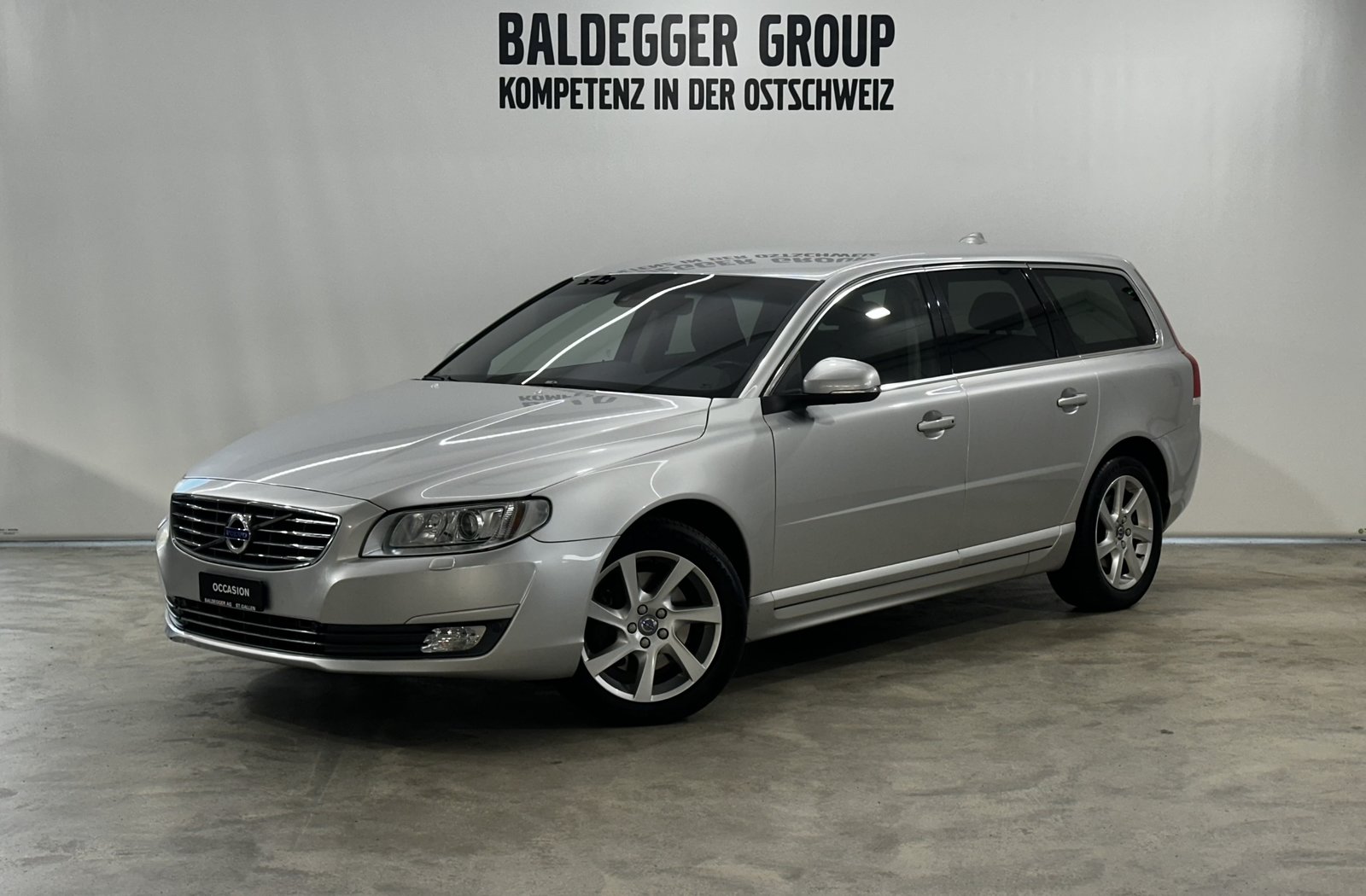 VOLVO V70 2.4 D5 Momentum AWD