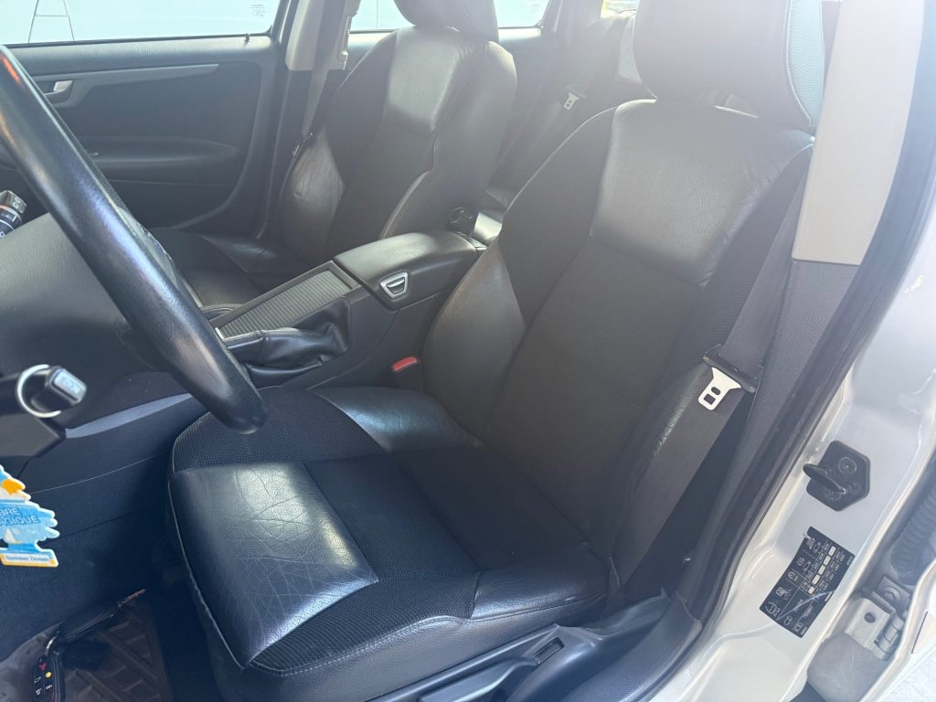 VOLVO V70 2.0 20V T 180 Momentum, Benzin, Occasion / Gebraucht, Automatik - 4