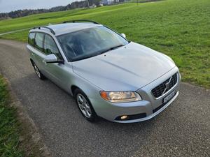 VOLVO V70 2.4D Kinetic Geartronic