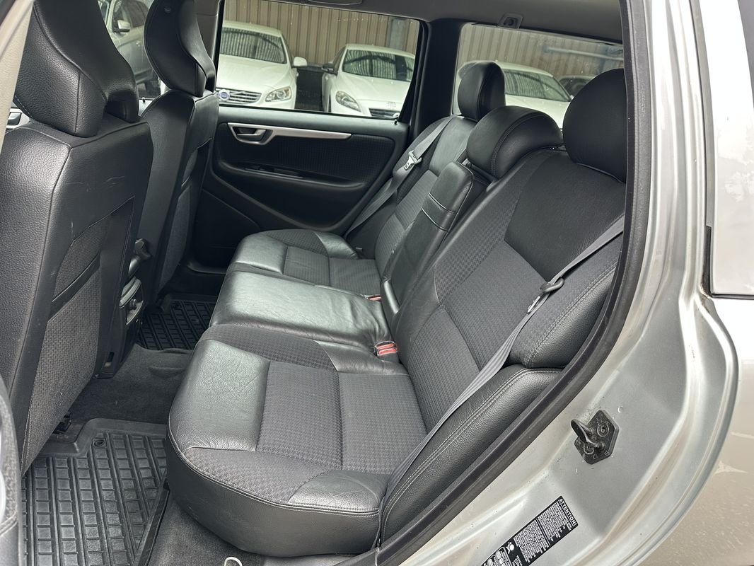 VOLVO V70 2.4 170, Benzina, Occasioni / Usate, Automatico - 5