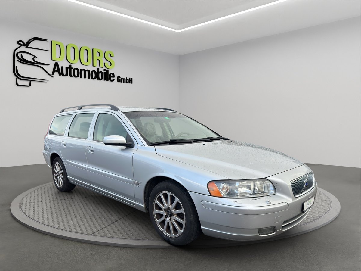 VOLVO V70 D5 Momentum