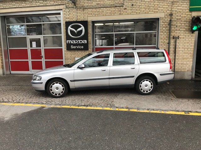 VOLVO V70 Kombi 2.4 T AWD, Benzina, Occasioni / Usate, Automatico - 4