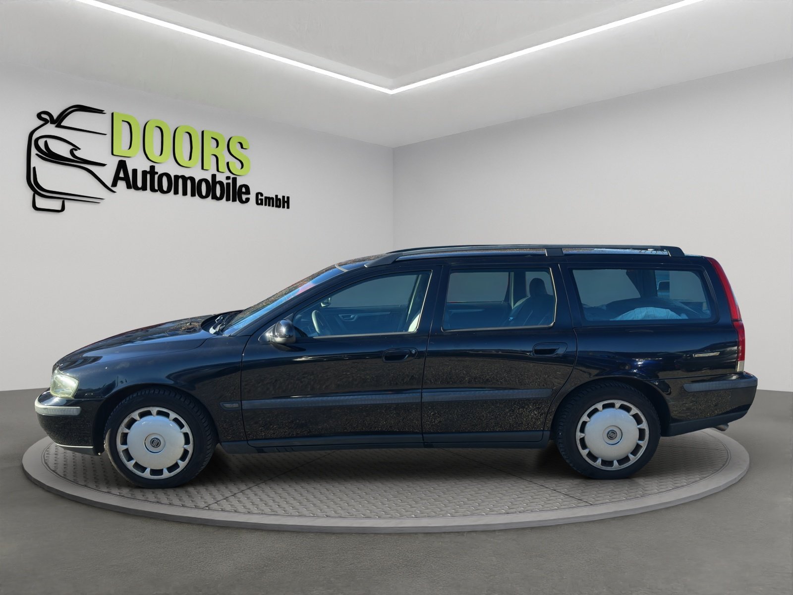 VOLVO V70 2.0T, Essence, Occasion / Utilisé, Automatique - 5