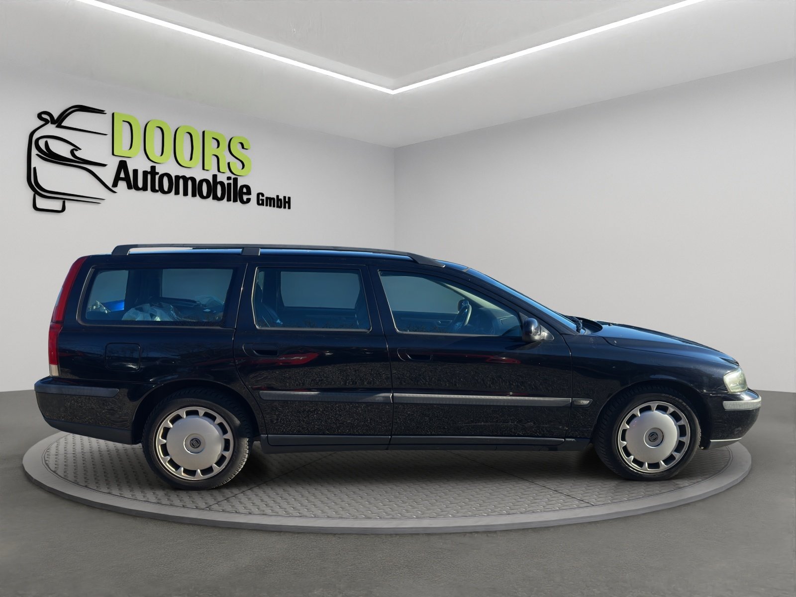 VOLVO V70 2.0T, Essence, Occasion / Utilisé, Automatique - 7