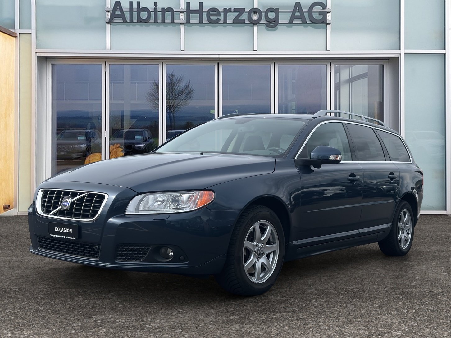 VOLVO V70 2.5 T Summum