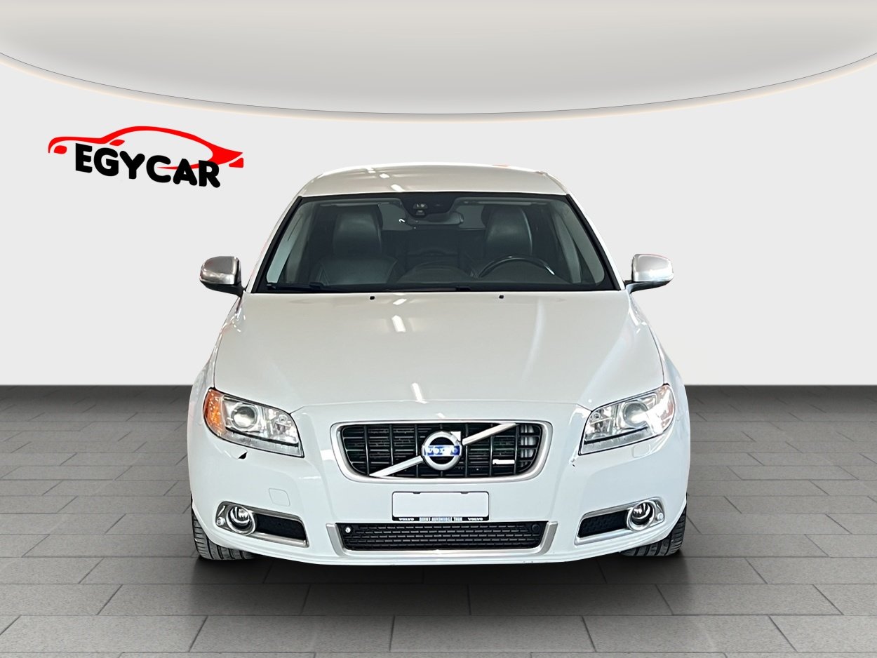 VOLVO V70 D5 AWD R-Design Geartronic