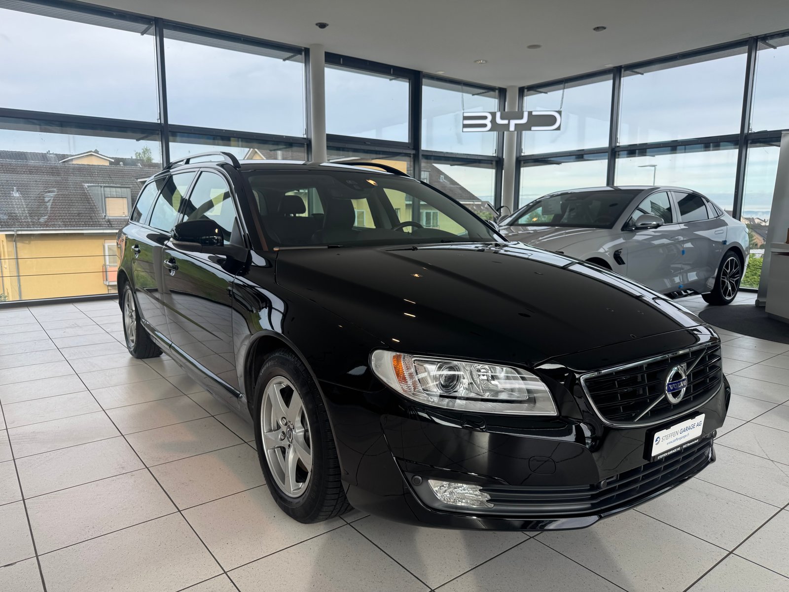 VOLVO V70 D2 Momentum ClassicEd, Diesel, Occasion / Gebraucht, Automatik - 3
