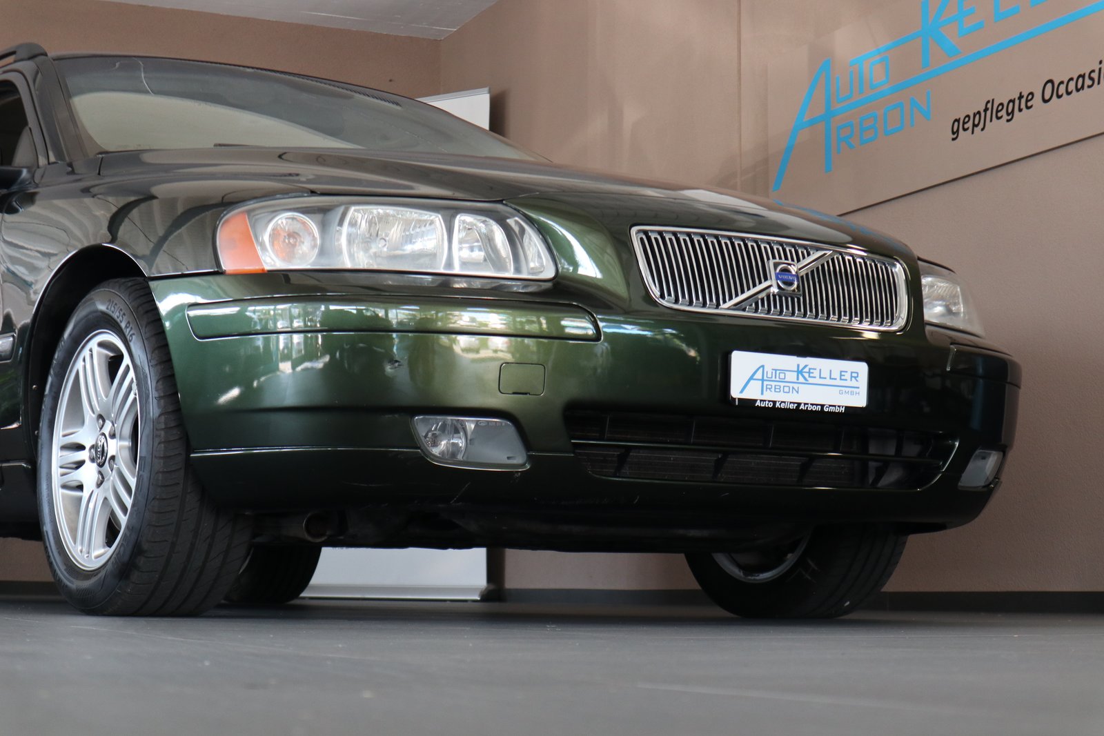 VOLVO V70 2.4 Momentum, Essence, Occasion / Utilisé, Automatique - 6