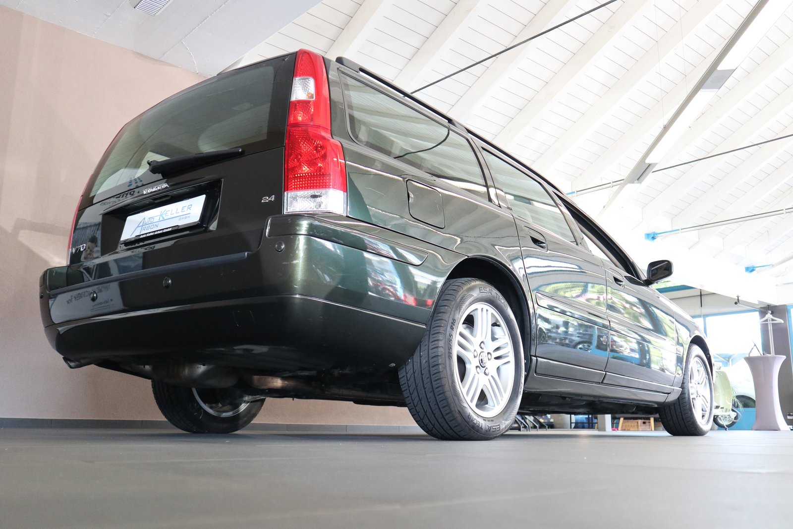 VOLVO V70 2.4 Momentum, Essence, Occasion / Utilisé, Automatique - 7