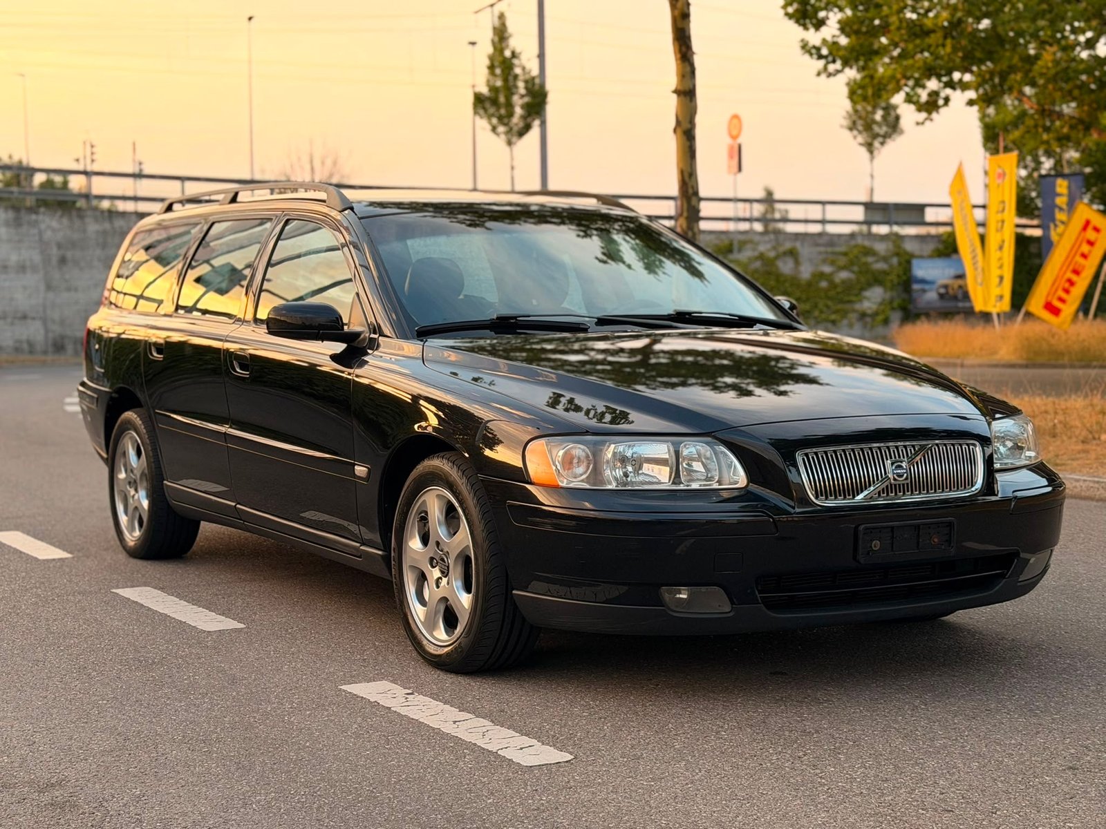 VOLVO V70 2.4 Summum, Petrol, Second hand / Used, Automatic - 3